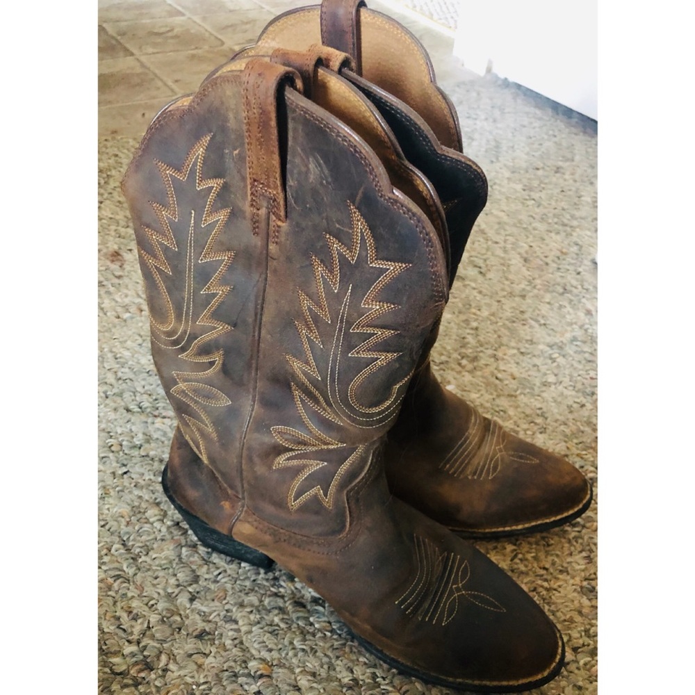 Ariat Cowgirl boots